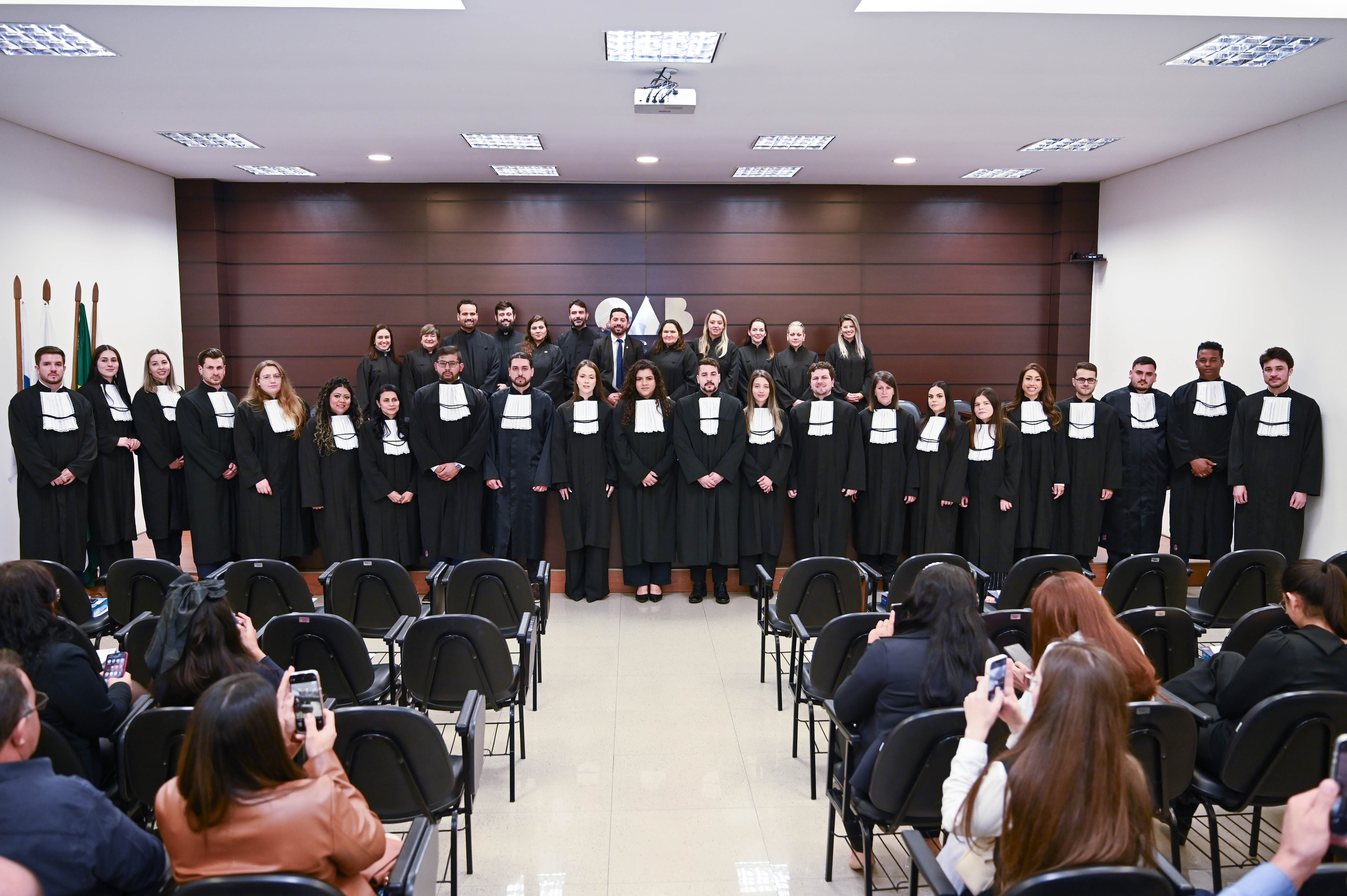 No Dia do Advogado, OAB Cascavel recebe 22 novos profissionais